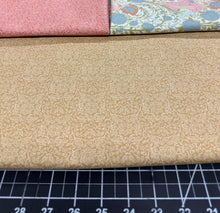 Tilda - Songbird Lila Mustard  110161