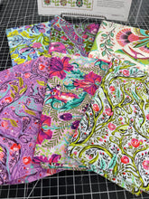 Blooming bouquet Quilt Kit  85 X 95 assort. Tula fabrics