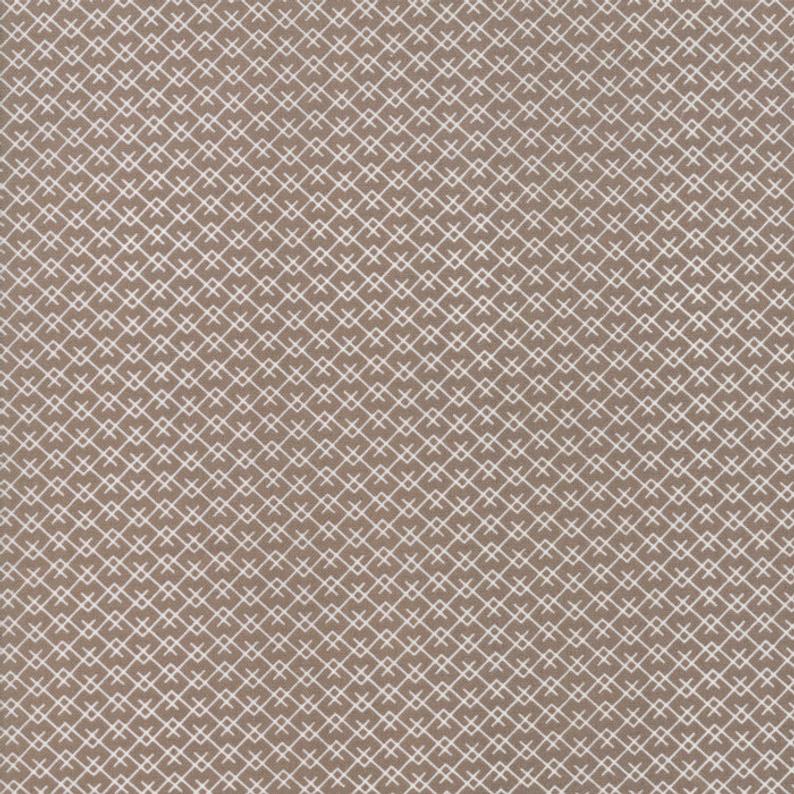 5105 13 Harvest Road  -  Brown, Bella Boutique by Moda   100% cotton