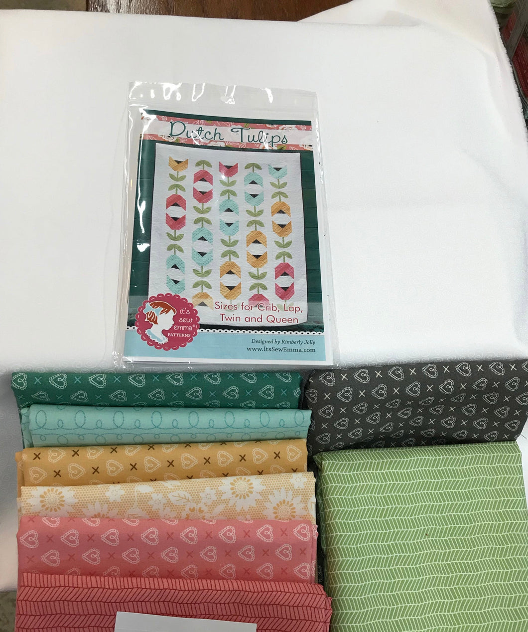 Sugar Pie tulips by Kimberly Jolly Moda kit size 64 X 86.