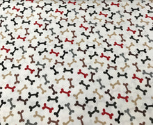 Doggie Land (dog bones)  by Quilters Palett 45"  100 % cotton white  12462 (white)
