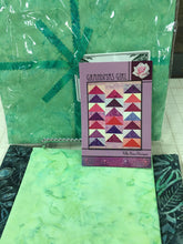 Grandmas Girl (pattern, cake layer, fabric, project bag).